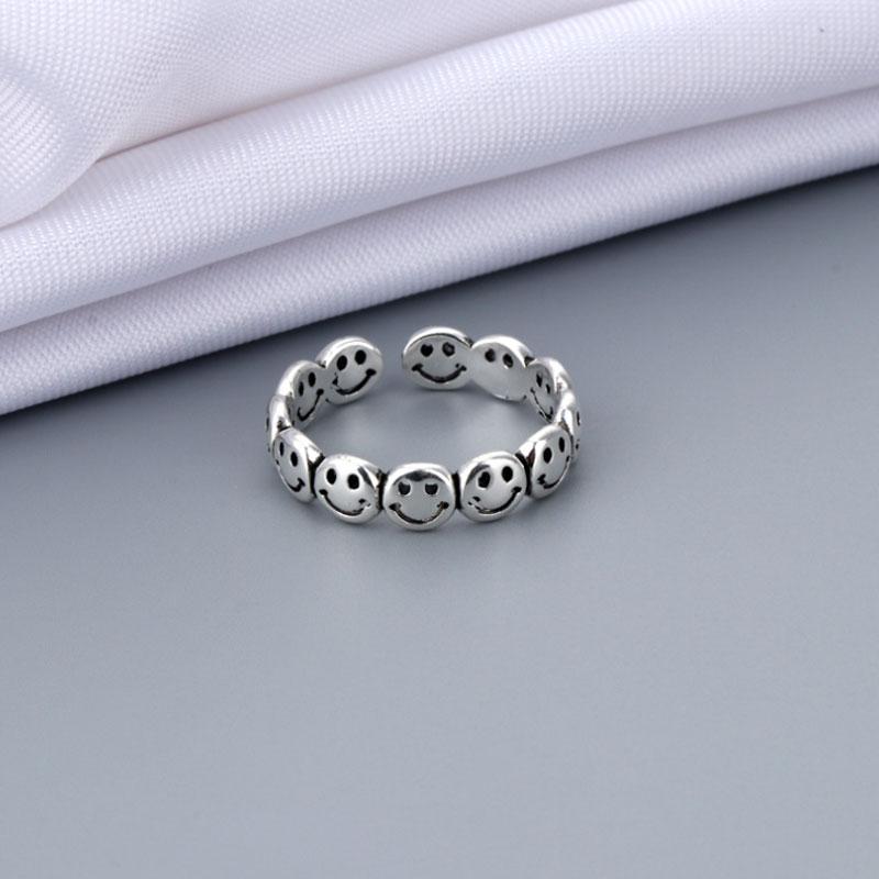 Fanshome™Smiley Face Ring