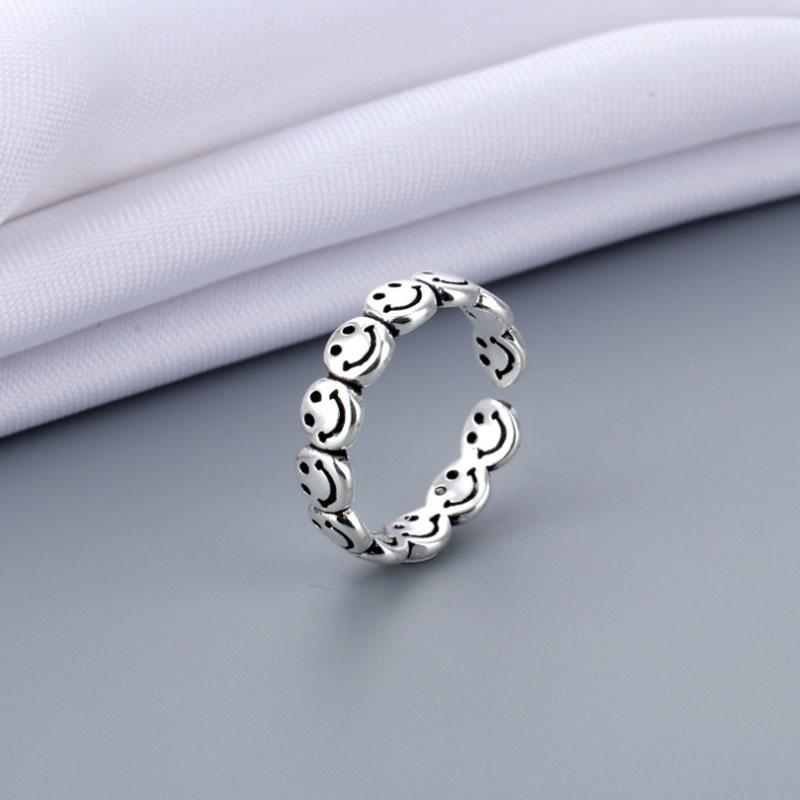 Fanshome™Smiley Face Ring